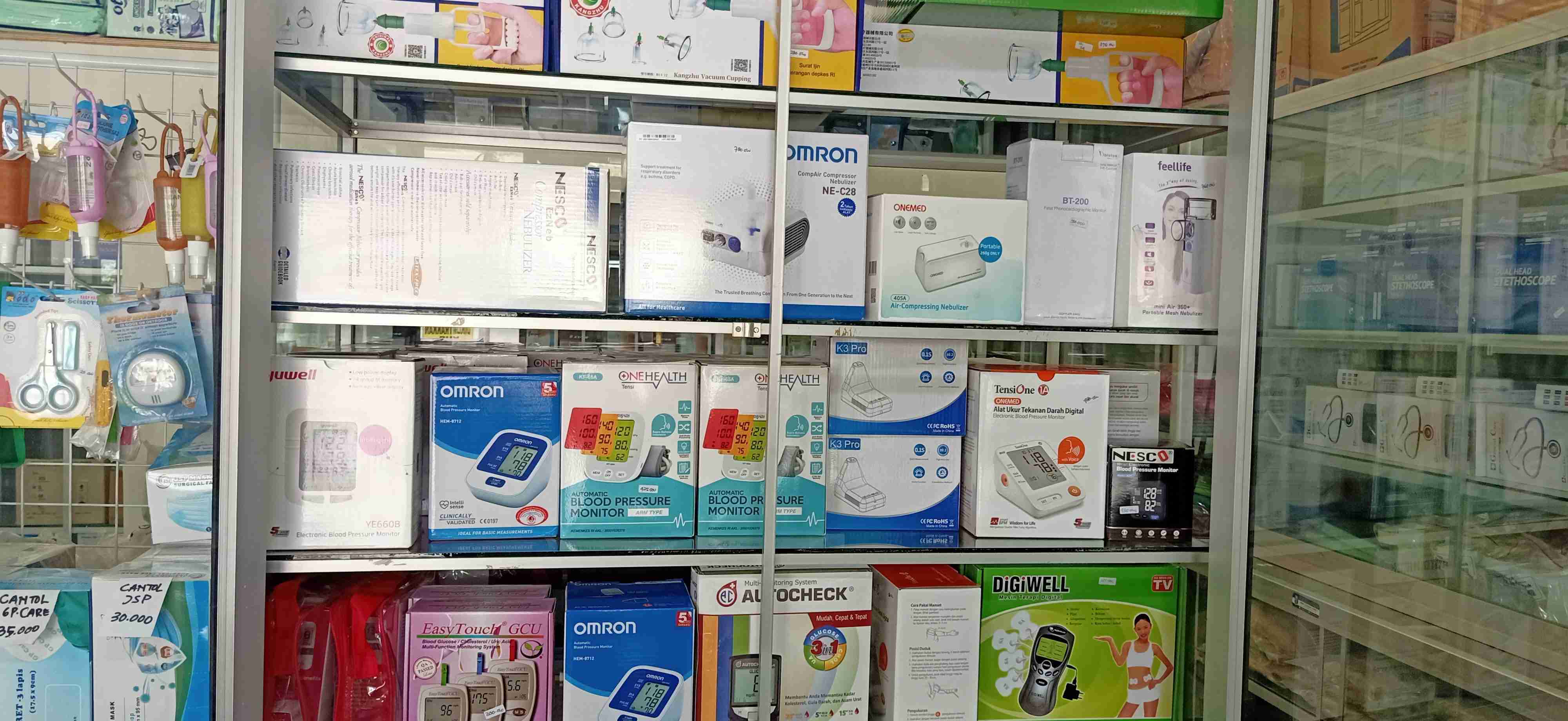 Interior apotek modern